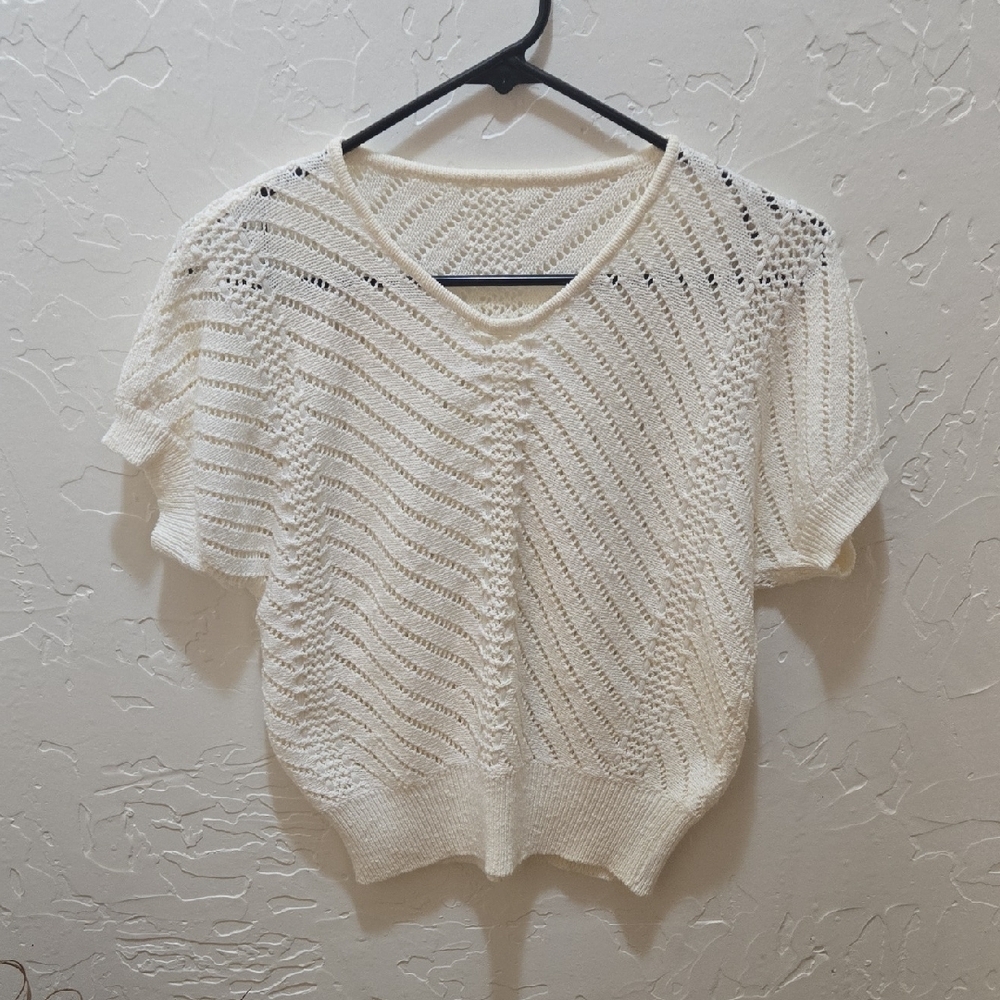 Elegant Cream V-Neck Sweater